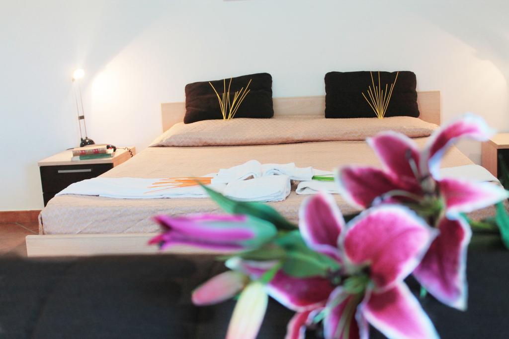 Residence Sol Levante Фраскаті Номер фото