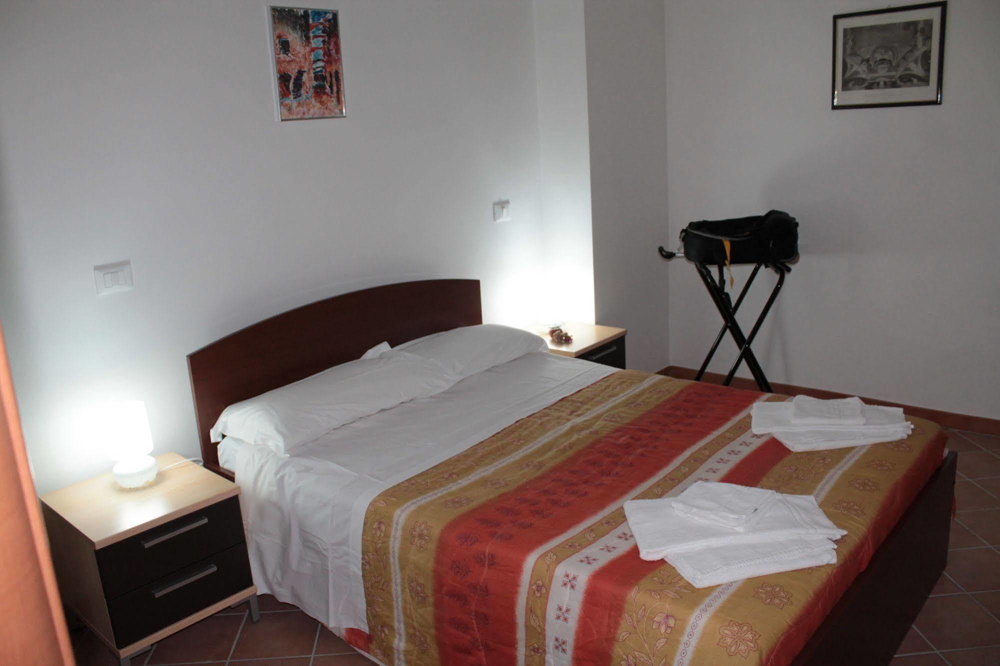 Residence Sol Levante Фраскаті Екстер'єр фото