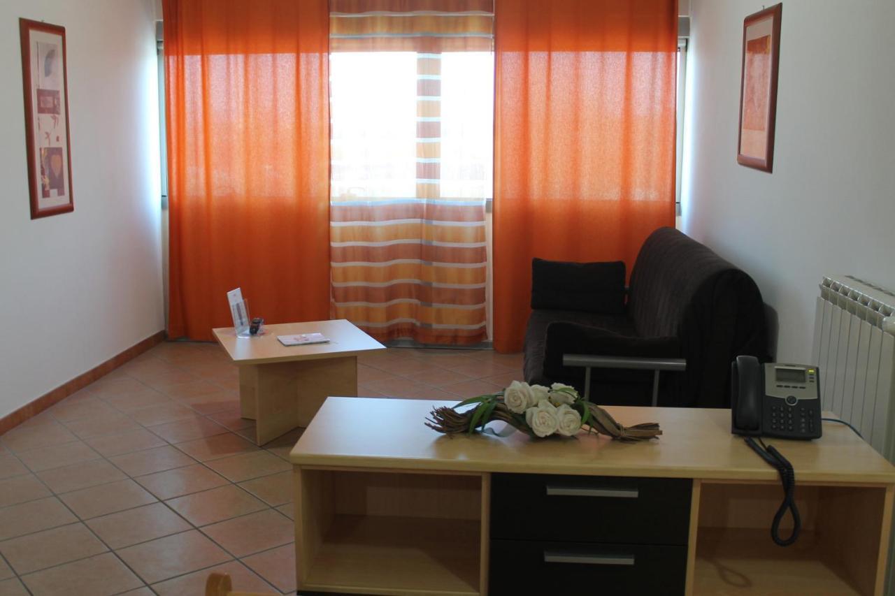 Residence Sol Levante Фраскаті Екстер'єр фото