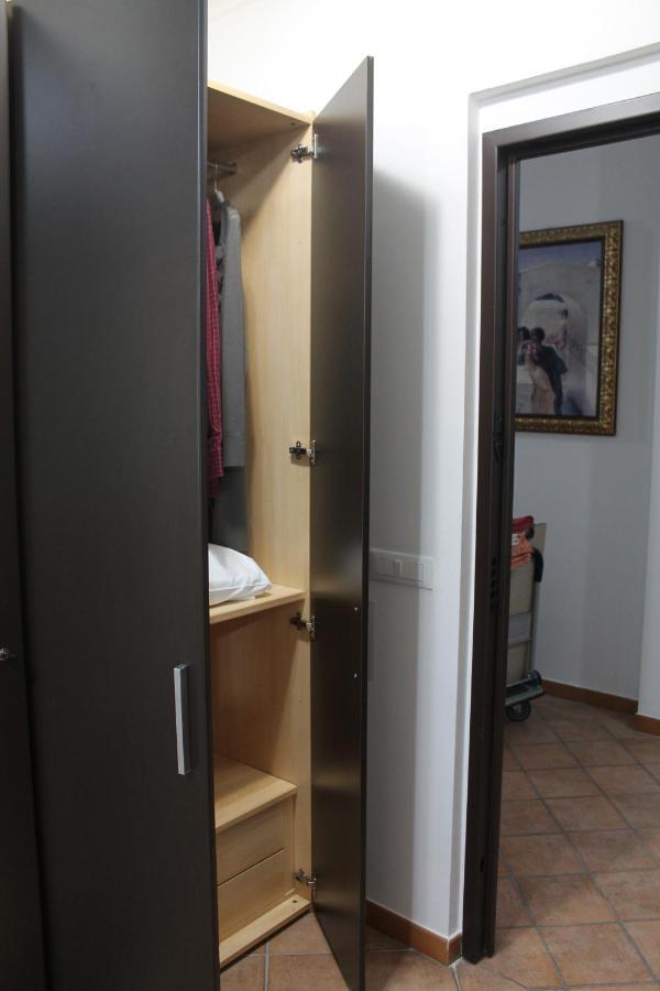 Residence Sol Levante Фраскаті Екстер'єр фото